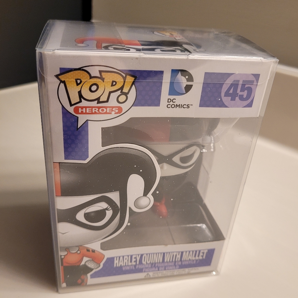 FUNKO POP x DC COMICS CLASSICS Harley Quinn With Mallet Vinyl Figure #45 - Picture 3 of 16